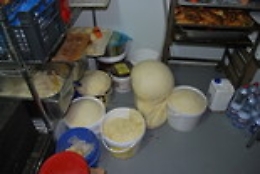 Polizia: Controlli nel quartiere Picanello. Sospese due attivit&agrave; commerciali