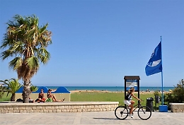 Bandiere blu, il mare di Sicilia riconquista il sesto vessilo: ma è ancora troppo poco
