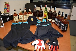 Ragusa, rubano al supermercato nascondendo merce nella panciera