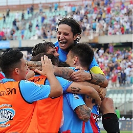 Il Catania in campo con la Reggina e qualcuno ha depredato lo spogliatoio