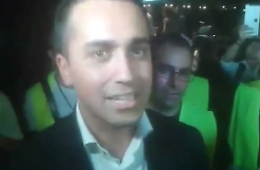 Di Maio: "Se vinciamo in Sicilia mandiamo Renzi a casa, nel Pd c'è una guerra per bande"