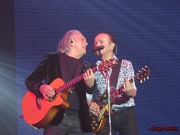 Pooh, tanti applausi e nostalgia