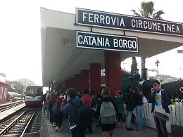 Le storie sotto il Vulcano raccontate dai ragazzi viaggiando a bordo di una littorina