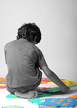 Bimbo autistico di Gela in gita grazie a volontario