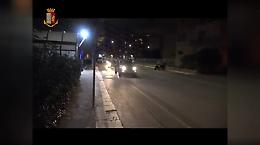 Ragusa, le auto rubate come ariete per depredare negozi: tre arresti