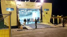 Coronavirus, lo sbarco a Porto Empedocle del ragazzino egiziano positivo