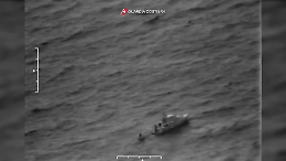 Diportista in avaria nel Canale d'Otranto trovato da Guardia costiera di Catania