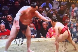 Davide contro Golia nel Sumo: il risultato è imprevedibile