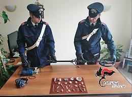 Licata, la sua casa era come un museo: sequestrati decine di reperti archeologici