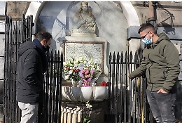 Il lavoro dei fedelissimi all'Altarino di Sant'Agata