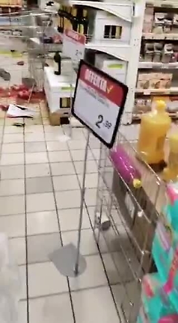 Terremoto a Rende, gente in strada in preda al panico