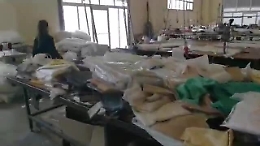 Dentro la fabbrica che "taglia" le mascherine dell'imprenditore Moncada