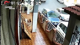 Noto, sparatoria in strada per le "voci" su alcune donne: c'è un arresto