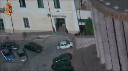 Arresti per droga tra Agrigento, Favara e Canicattì, gli arrestati escono dalla Questura