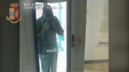 Trapani, rapinatori traditi dalla T shirt bianca e nera