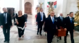 Catania, per il commendatore Maina un ultimo giro tra le candelore di Sant'Agata