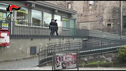 Bronte, i  carabinieri prelevano e poi consegnano la pensione di un anziano