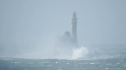Dennis, il faro "dondola" ma &egrave; solo una illusione ottica