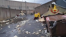 Maltempo Catania, i carrelli dell'aeroporto sbalzati a centinaia di metri di distanza