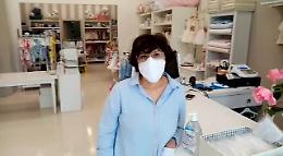 Coronavirus, riaprono i negozi per i bimbi tra molte difficolt&agrave;