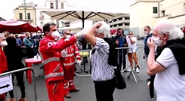 Mascherine, transenne e termo-scanner: così a Fera 'o Luni torna a vivere