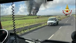 Mineo, fiamme in deposito di autodemolizioni