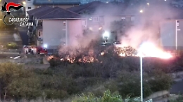 Dalle cessioni di droga all'incendio per le "cimici": il video dell'operazione Family Drug