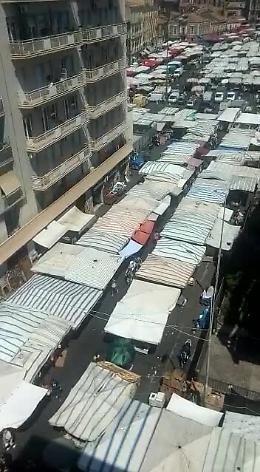 Fiera di Catania: ambulanza bloccata dalle bancarelle