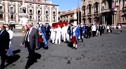 Folla commossa per l'ultimo saluto della “sua” Catania al commendatore Luigi Maina