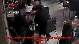 Il summit al bar per dire sì alla pace tra cosa nostra e stidda: «Si sono fatti 30 anni, ora devono campare»