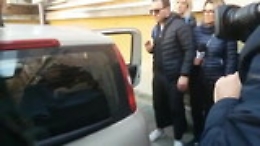 Autopsia Riina, l'arrivo della moglie Ninetta e del figlio Salvo