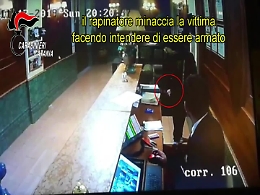 Catania, preso il rapinatore che si dileguava a bordo del Librino Express