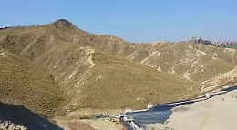 Motta Sant'Anastasia, viaggio dentro la contestata discarica Valanghe d'inverno