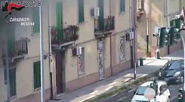 Centri massaggi sequestrati per prostituzione a Giardini e Messina: il video dei carabinieri