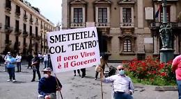 Catania, tanti imprenditori in piazza con una protesta-proposta