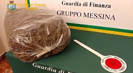 Droga inviata via corriere espresso,  5 kg di erba in un pacco a Messina