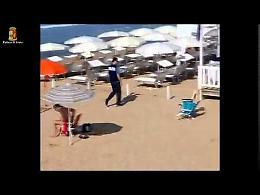 Furti in spiaggia a Marina di Ragusa