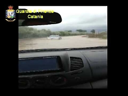 Catania, famiglia salvate dalle acque