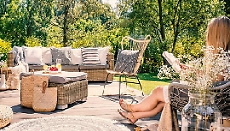 Spazi esterni: arredarli è semplice e conveniente