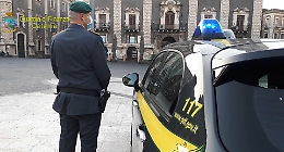 Catania, assembrati e senza mascherina: multati dalla Guardia di Finanza
