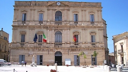 Dipendenti comunali a Comiso, le opposizioni: "Chiudere la partita del part-time"