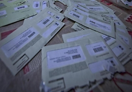 Dl Sostegni, soldi entro aprile ma sulle cartelle altolà dei sindacati: «No a condoni mascherati»