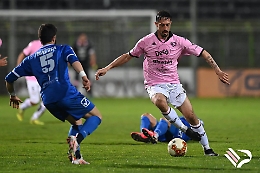 Monopoli Palermo rinviata, focolaio covid nella squadra pugliese