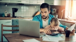 Festa del Papà, con la pandemia padri più "presenti" ma anche più stressati