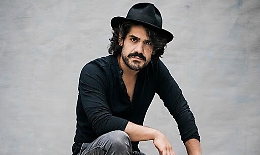 Covid, posticipati i concerti di Mannarino