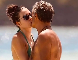 Gli auguri speciali di Elisabetta Gregoraci ad un uomo importante nella sua vita