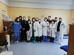 Paziente guarita dal Covid a medici di Acireale: «I vostri occhi mi davano coraggio»