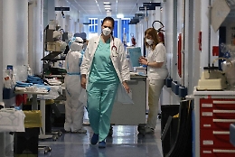 Covid, il bollettino del 21 marzo: in Sicilia 699 nuovi casi e 8 morti