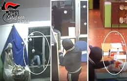 Riposto, beccato il “ladro di merendine” che svaligiava la scuola