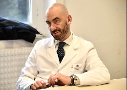 Bassetti: «Serve immunità di gregge se no c'è quarta ondata a novembre»
